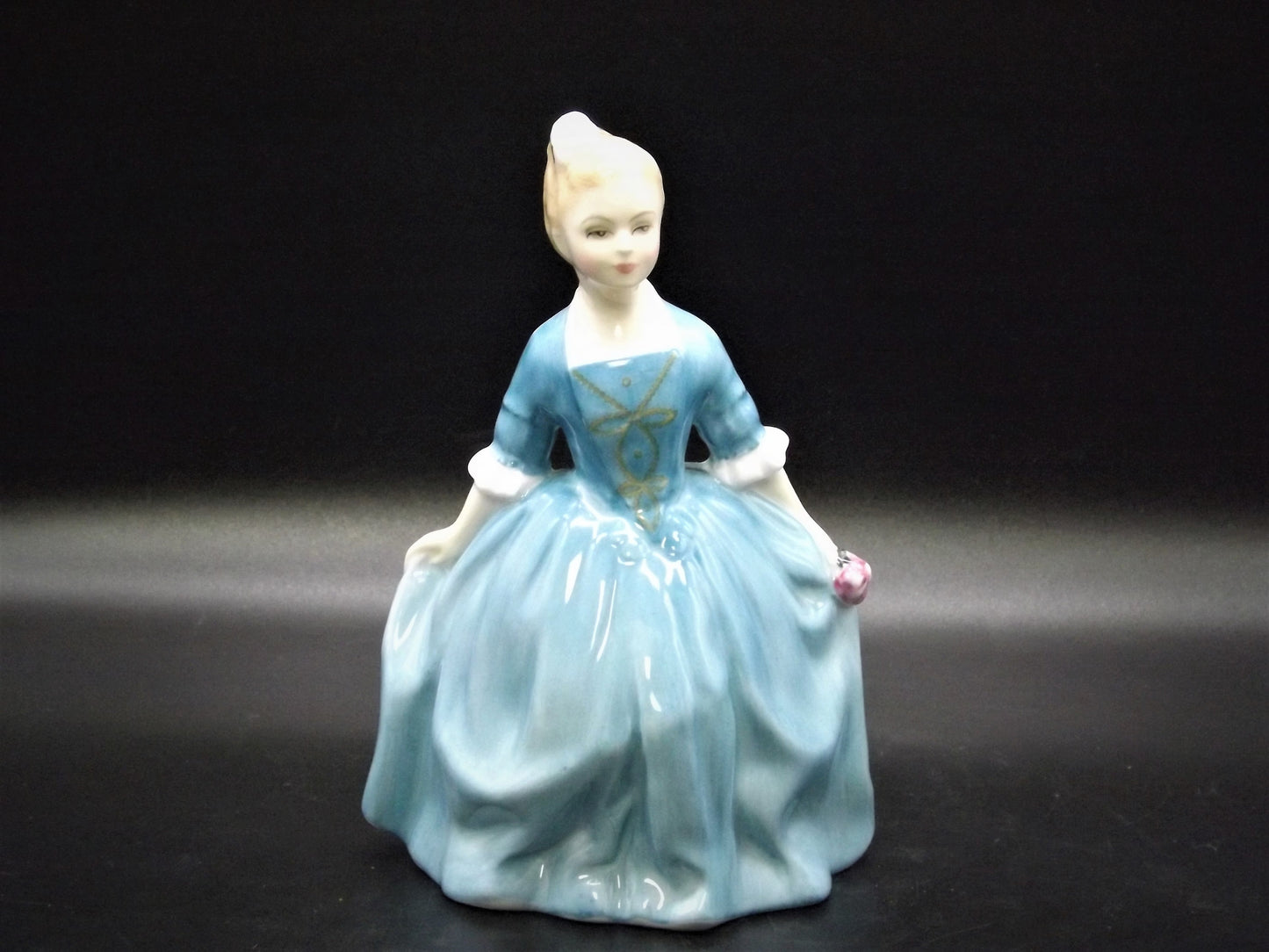 Vintage Royal Doulton Figurine: "A Child from Williamsburg" HN2154