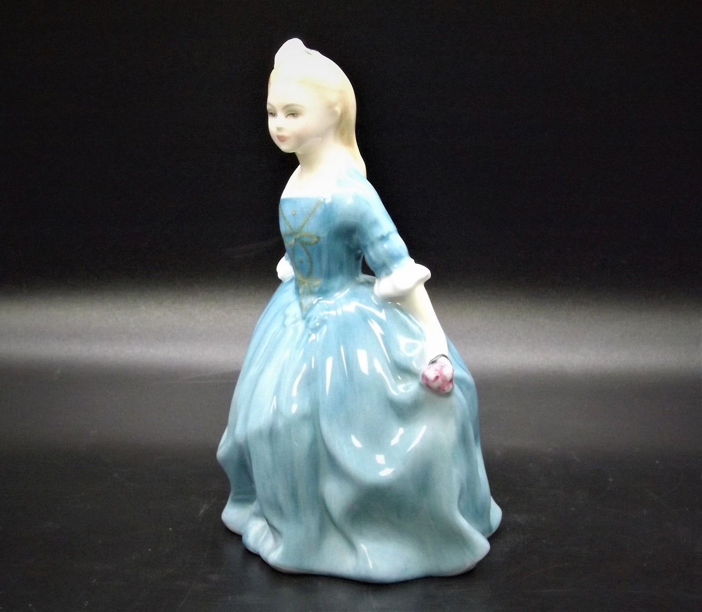 Vintage Royal Doulton Figurine: "A Child from Williamsburg" HN2154