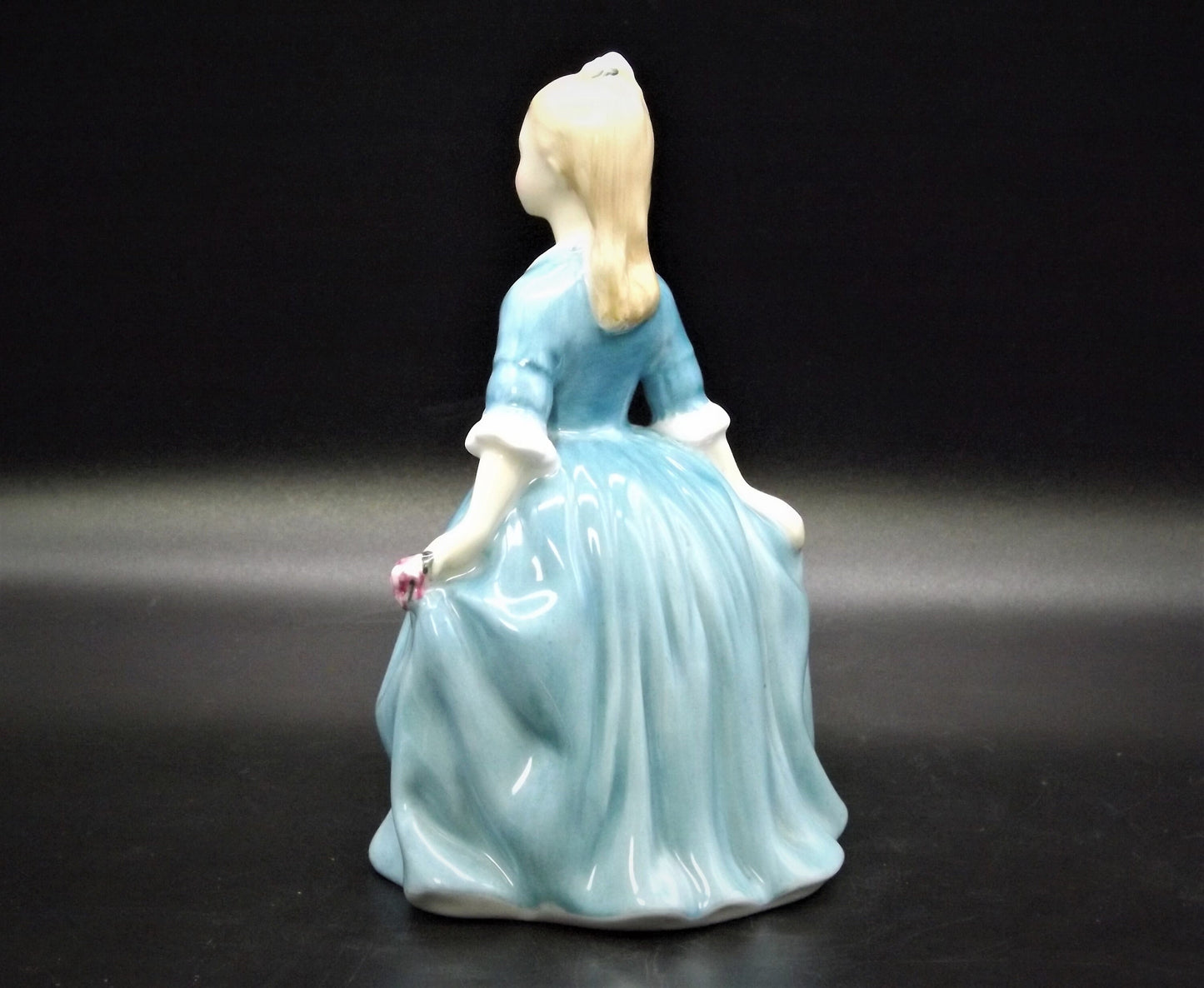 Vintage Royal Doulton Figurine: "A Child from Williamsburg" HN2154