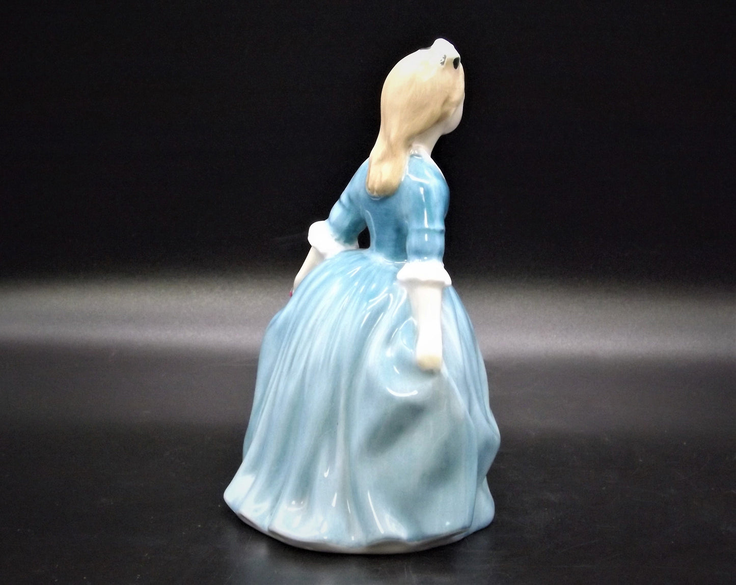 Vintage Royal Doulton Figurine: "A Child from Williamsburg" HN2154