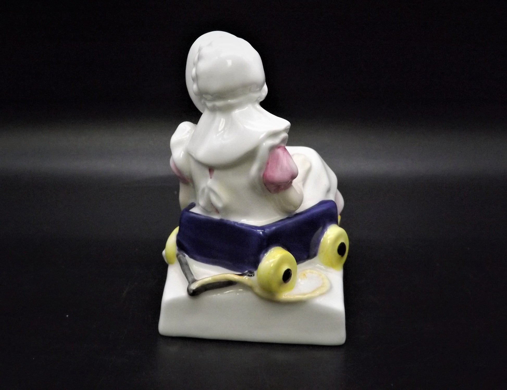 Vintage Royal Doulton "Nell" Figurine HN3014 - Kate Greenaway Series