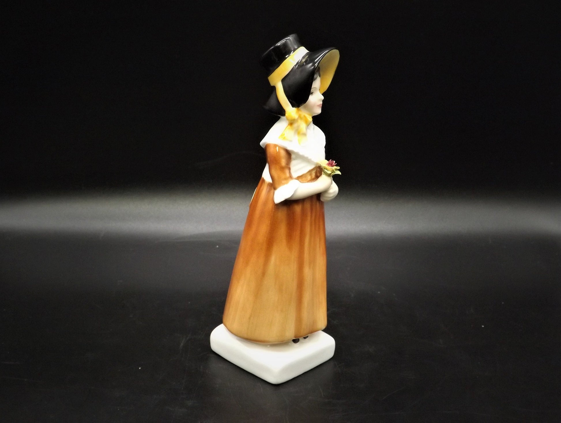 Vintage Royal Doulton Louise Figurine HN2869, Kate Greenaway Series