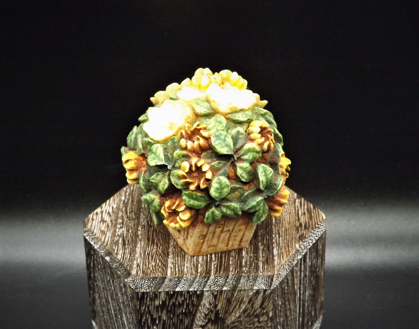 Retired Harmony Kingdom Gardenia Jest Figurine - 1998 HGGA - with Box