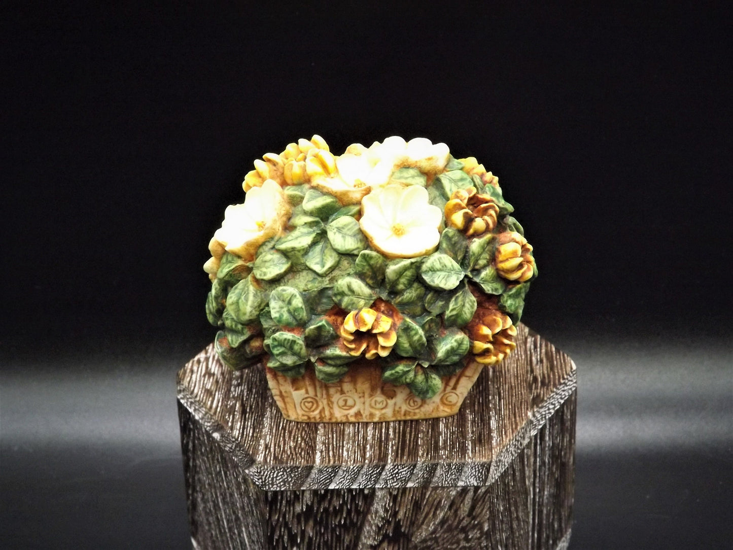 Retired Harmony Kingdom Gardenia Jest Figurine - 1998 HGGA - with Box