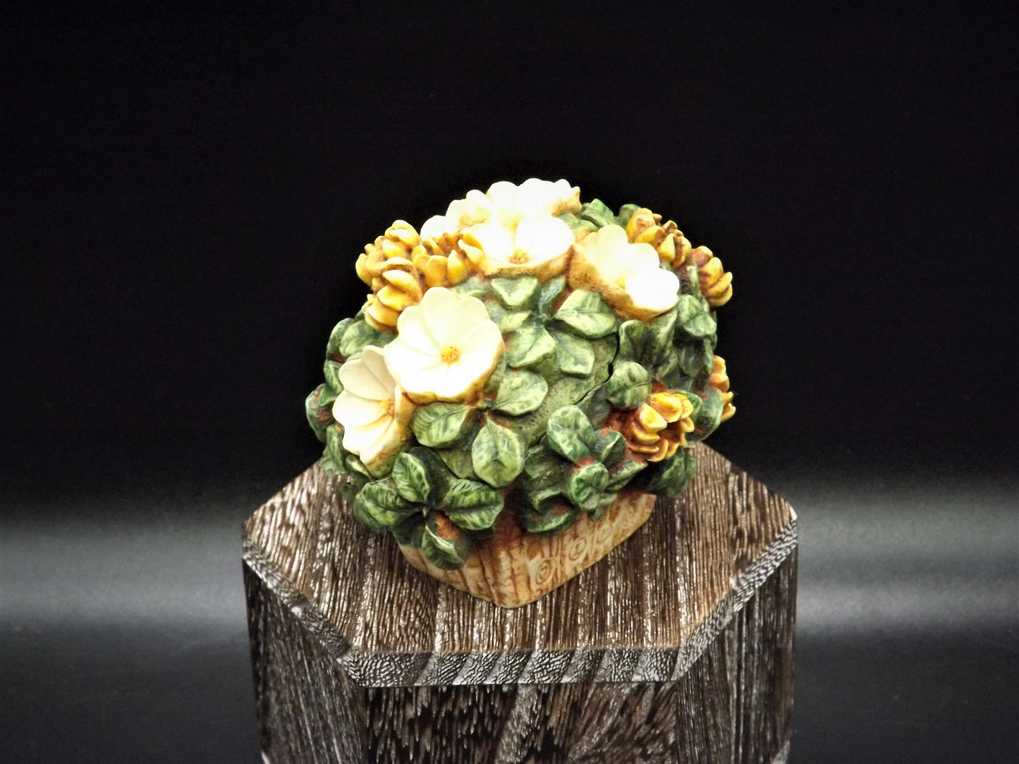 Retired Harmony Kingdom Gardenia Jest Figurine - 1998 HGGA - with Box