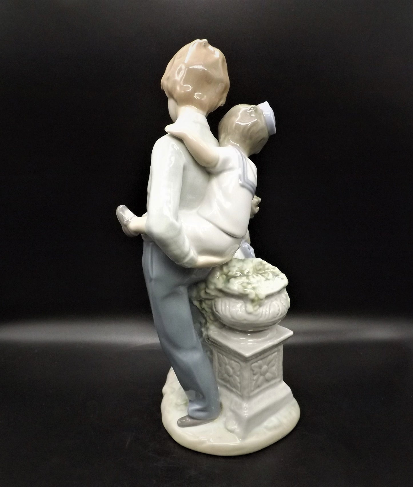 Vintage Lladro "Back to School" Figurine #5702 with Original Box