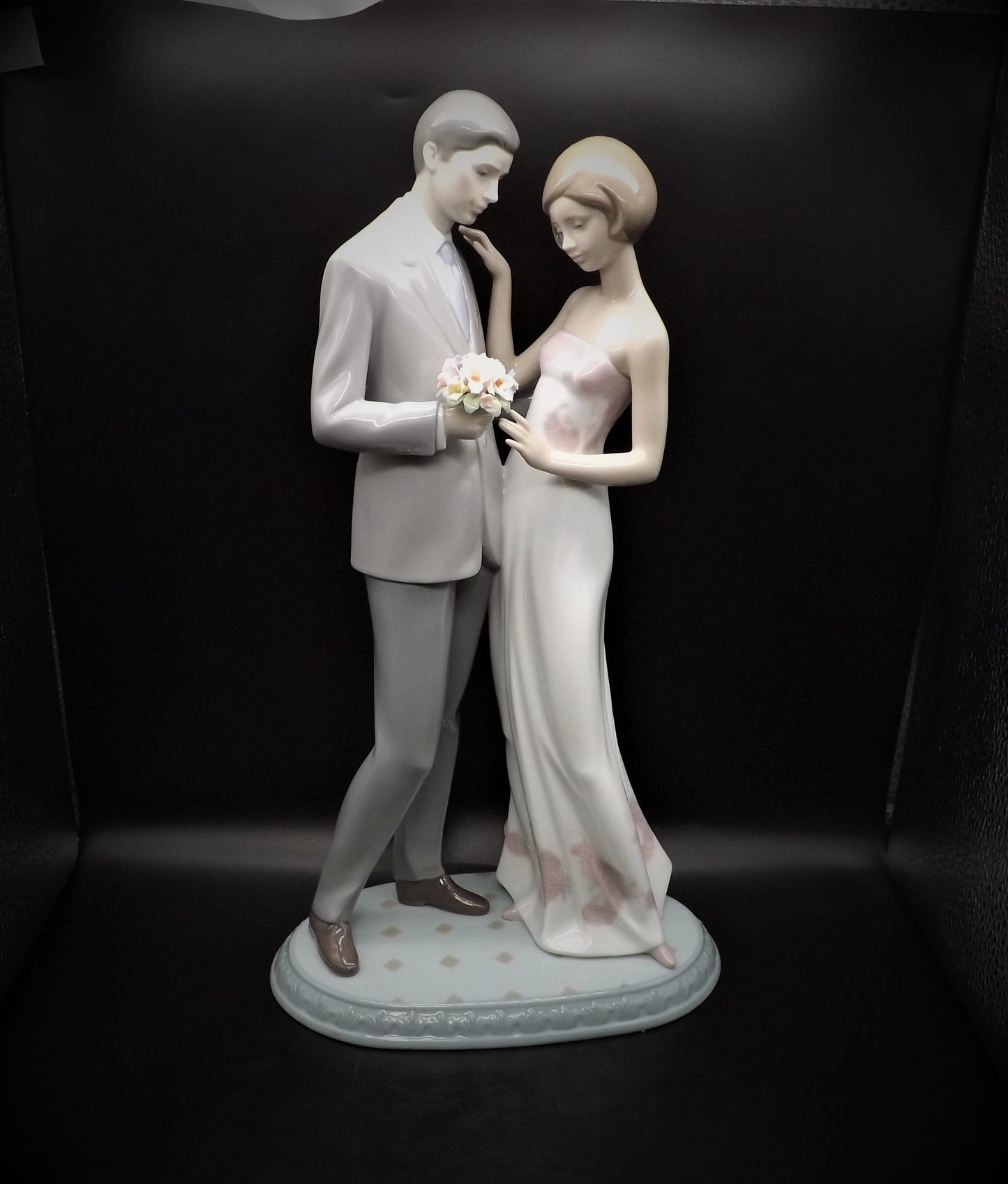 Vintage Lladro "Declaration of Love" Figurine #6597