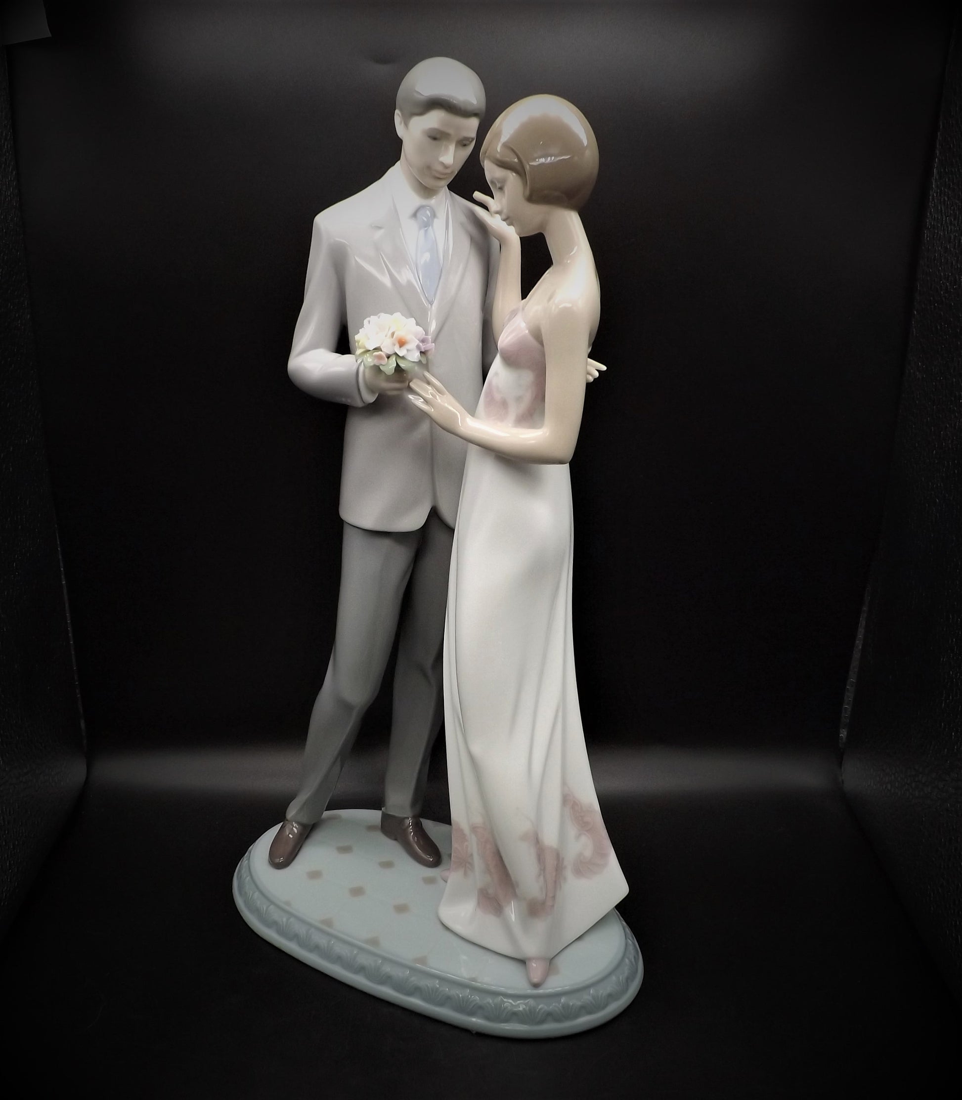 Vintage Lladro "Declaration of Love" Figurine #6597