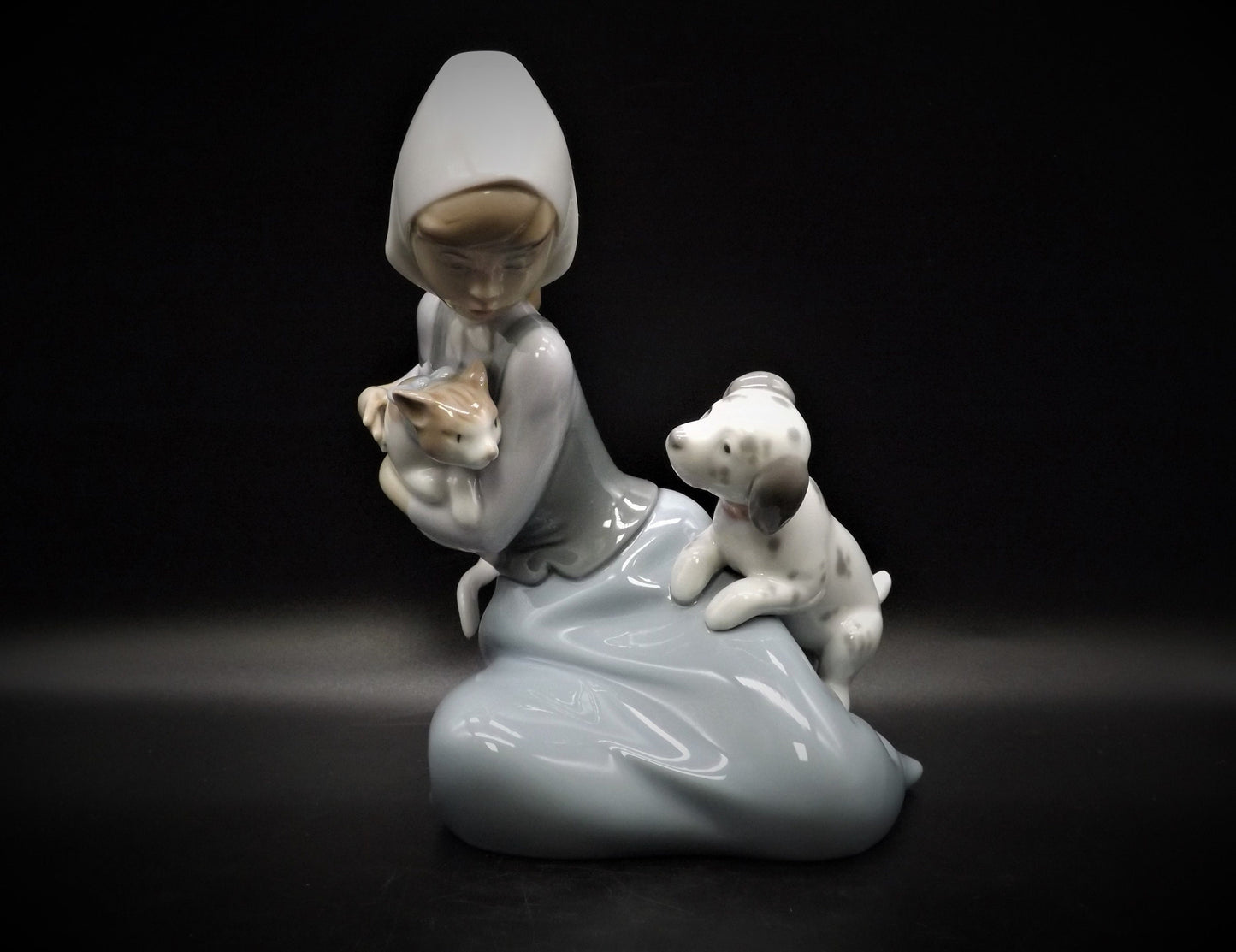 Vintage Lladro Figurine: "Dog and Cat" #5032, Girl with Kitten and Puppy