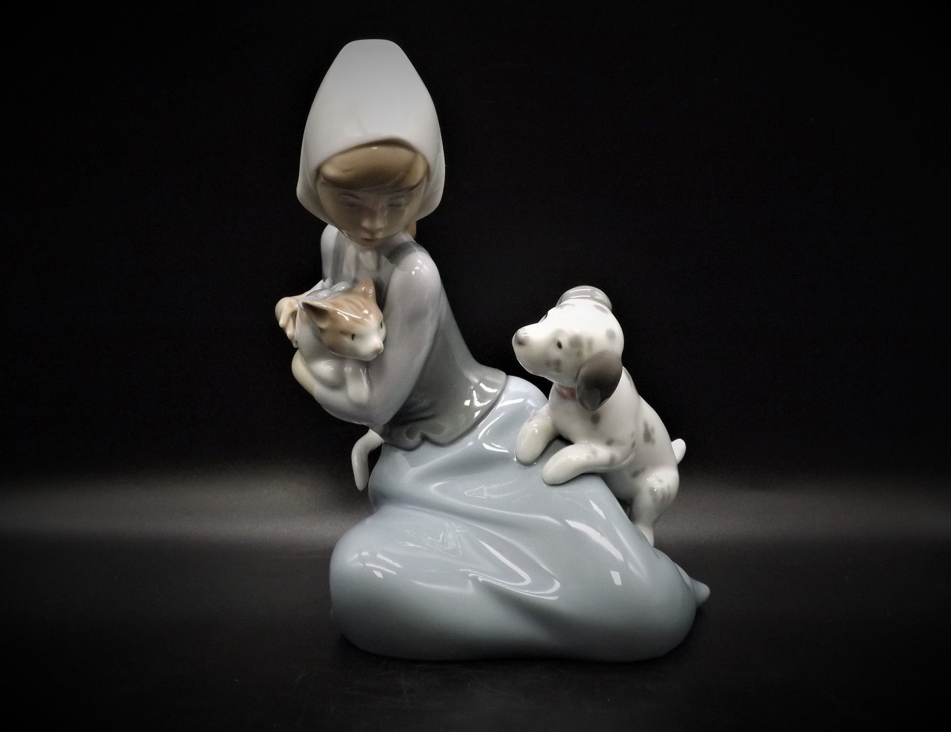 Vintage Lladro Figurine: "Dog and Cat" #5032, Girl with Kitten and Puppy
