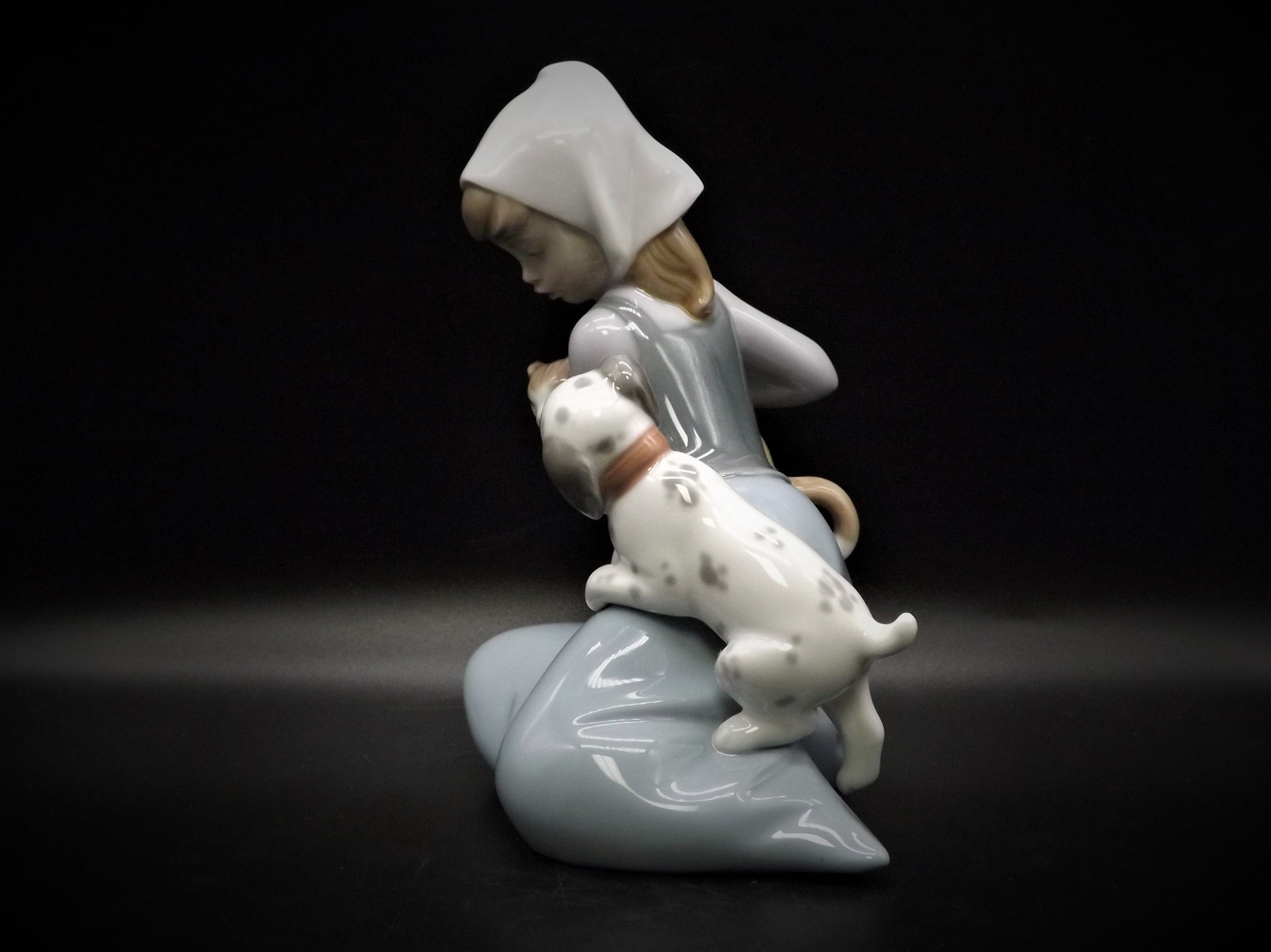 Vintage Lladro Figurine: "Dog and Cat" #5032, Girl with Kitten and Puppy
