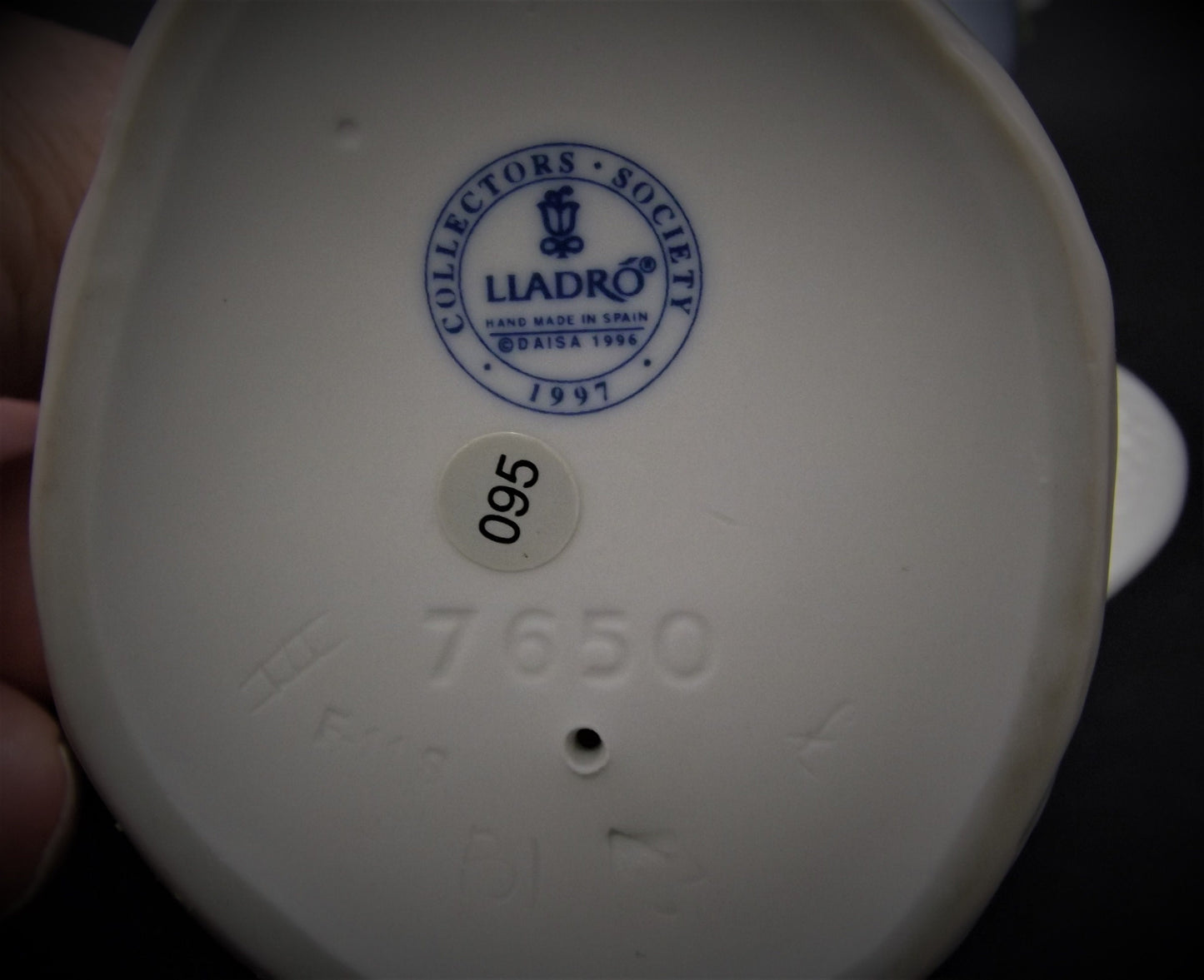 Vintage Lladro Figurine: "Pocketful of Wishes" Boy with Flowers #7650