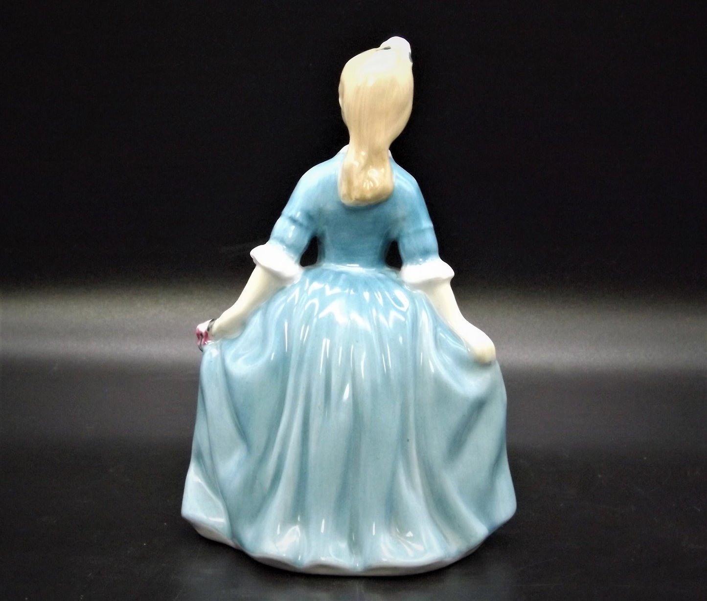 Vintage Royal Doulton Figurine: "A Child from Williamsburg" HN2154