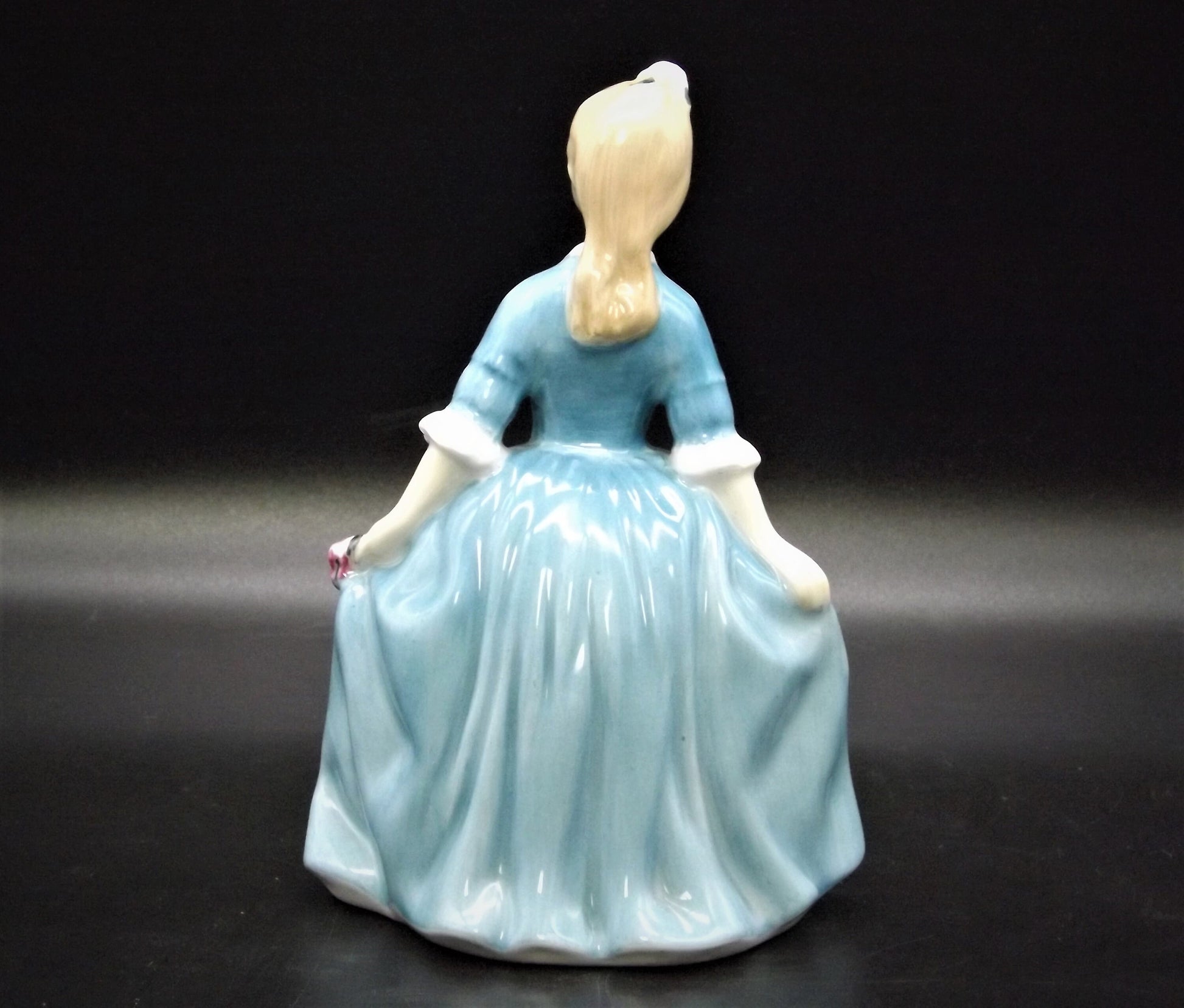 Vintage Royal Doulton Figurine: "A Child from Williamsburg" HN2154