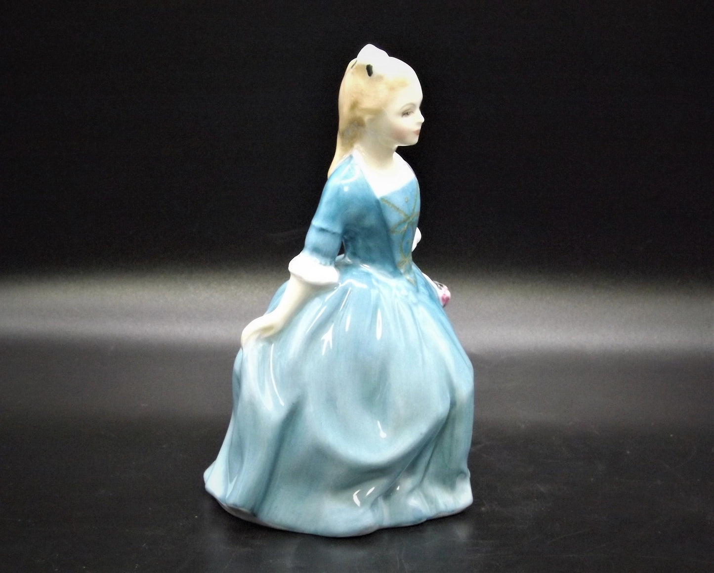 Vintage Royal Doulton Figurine: "A Child from Williamsburg" HN2154
