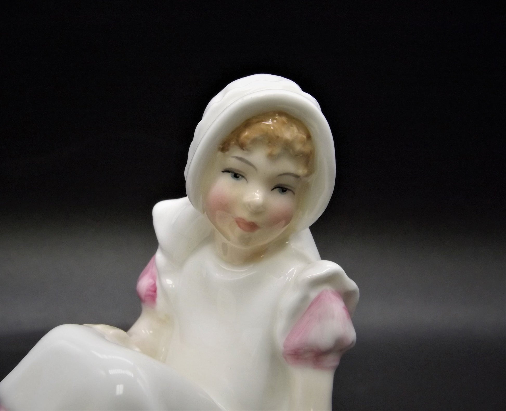 Vintage Royal Doulton "Nell" Figurine HN3014 - Kate Greenaway Series