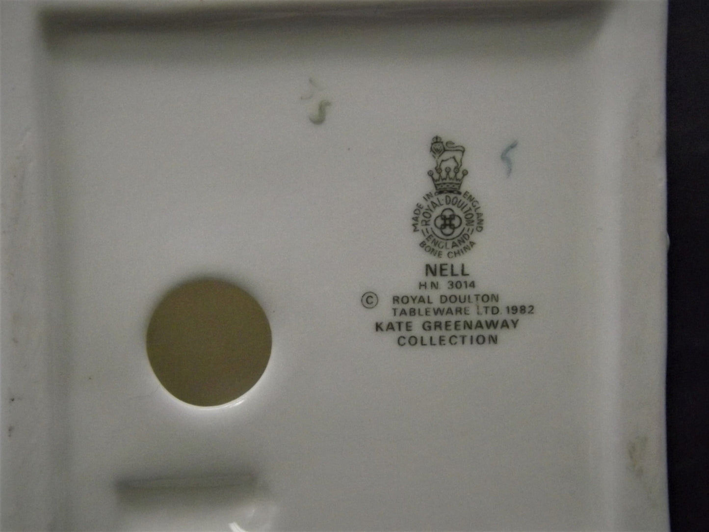 Vintage Royal Doulton "Nell" Figurine HN3014 - Kate Greenaway Series