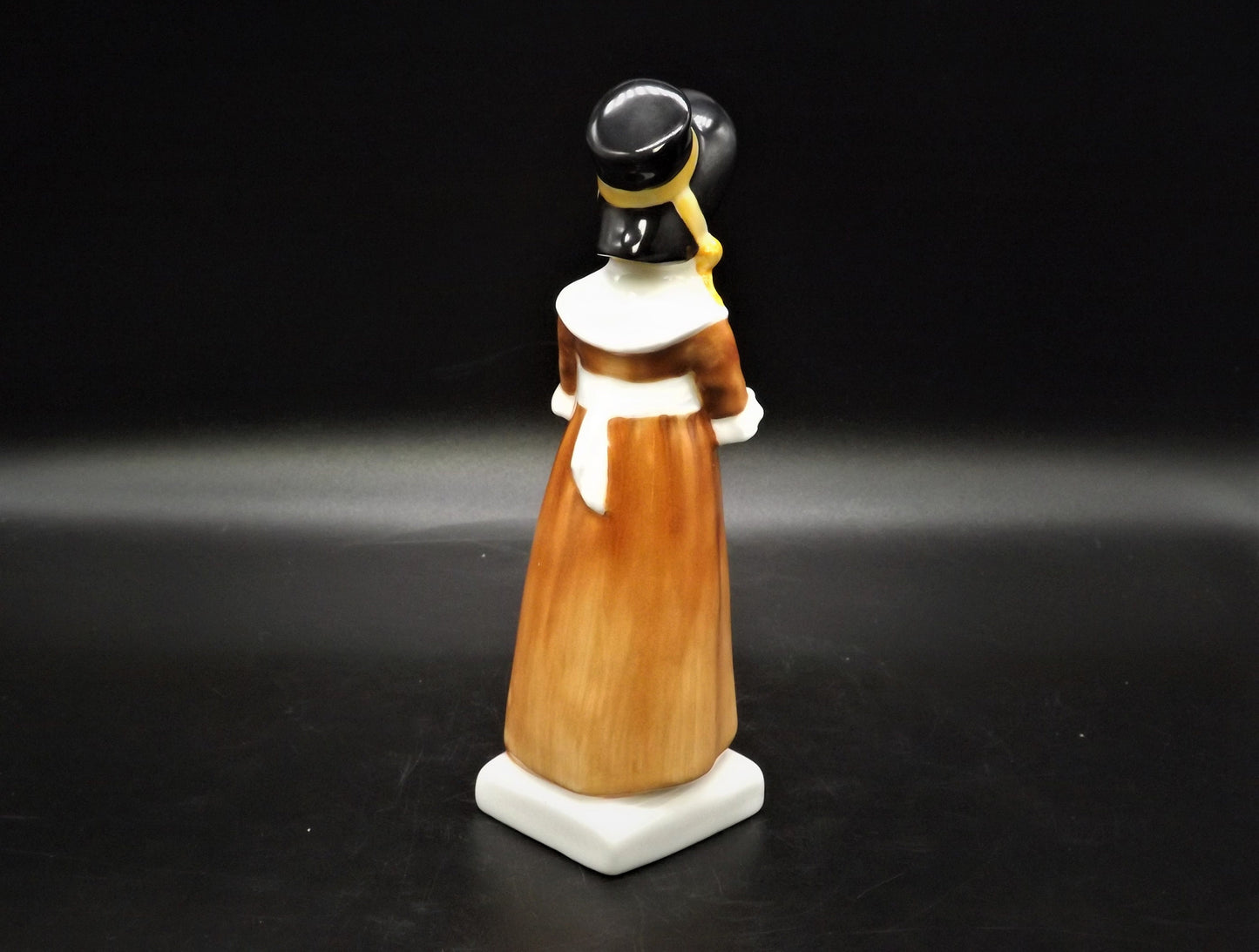 Vintage Royal Doulton Louise Figurine HN2869, Kate Greenaway Series