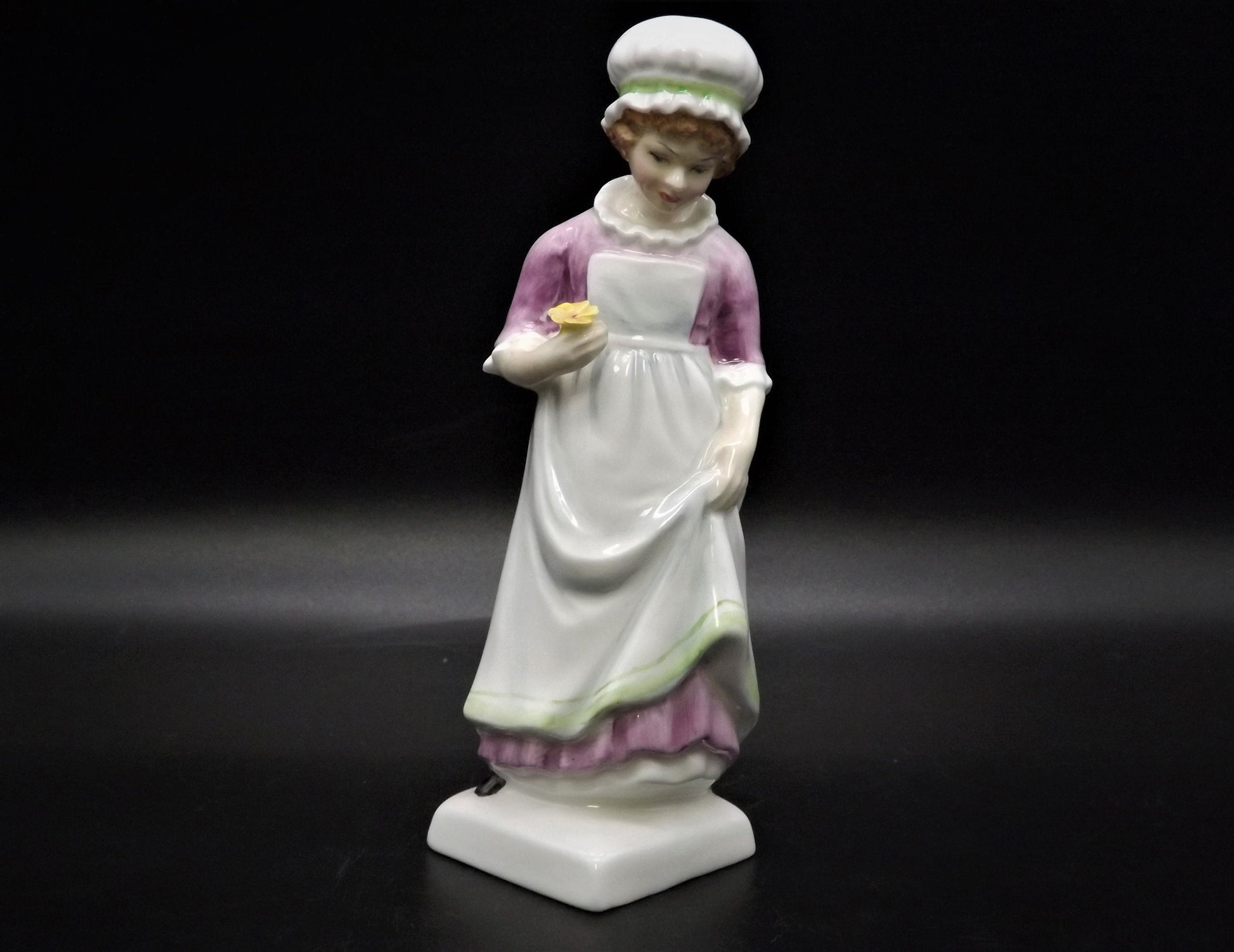 Vintage Royal Doulton "Beth" Figurine HN2870: Kate Greenaway Series