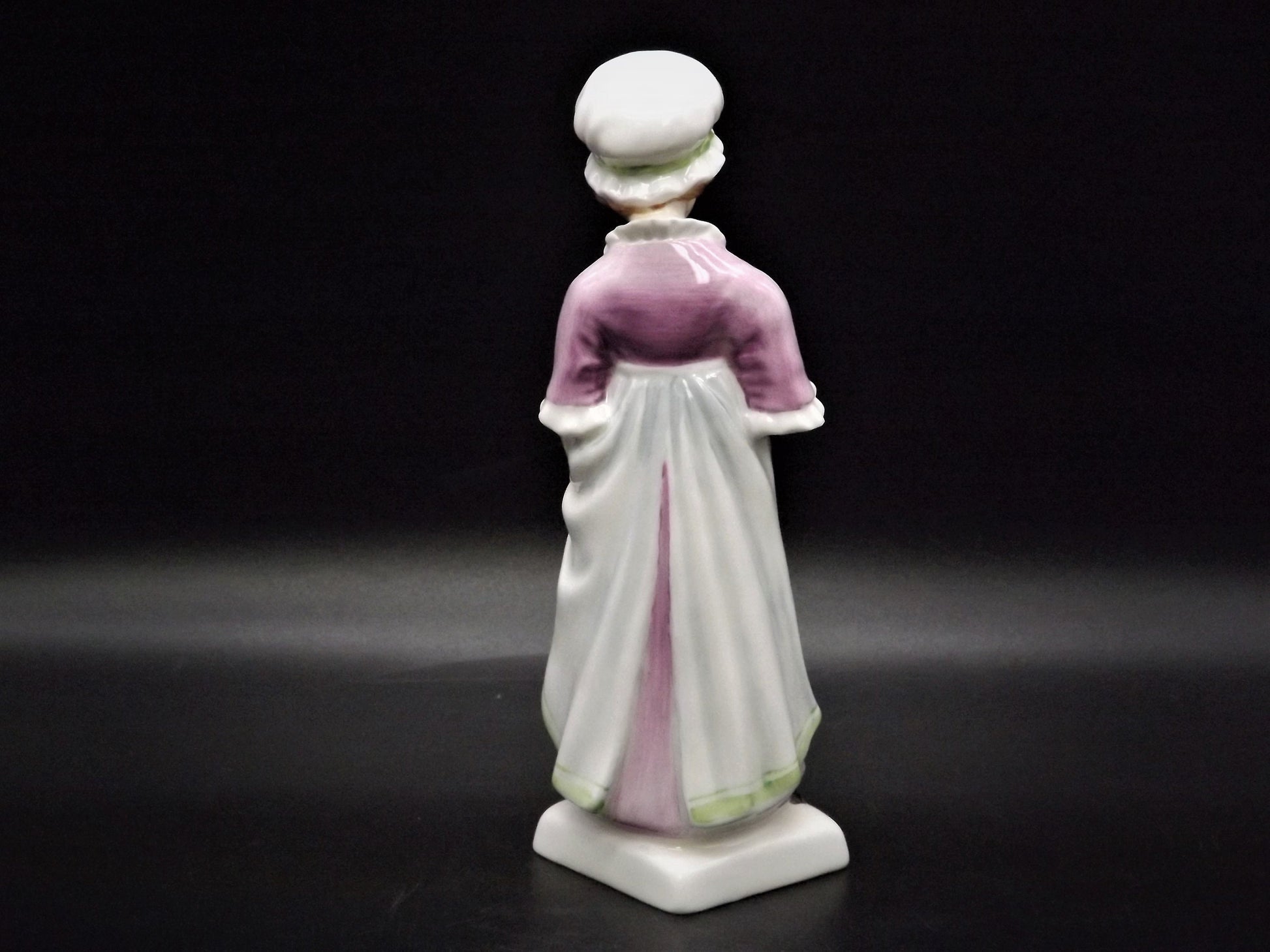 Vintage Royal Doulton "Beth" Figurine HN2870: Kate Greenaway Series