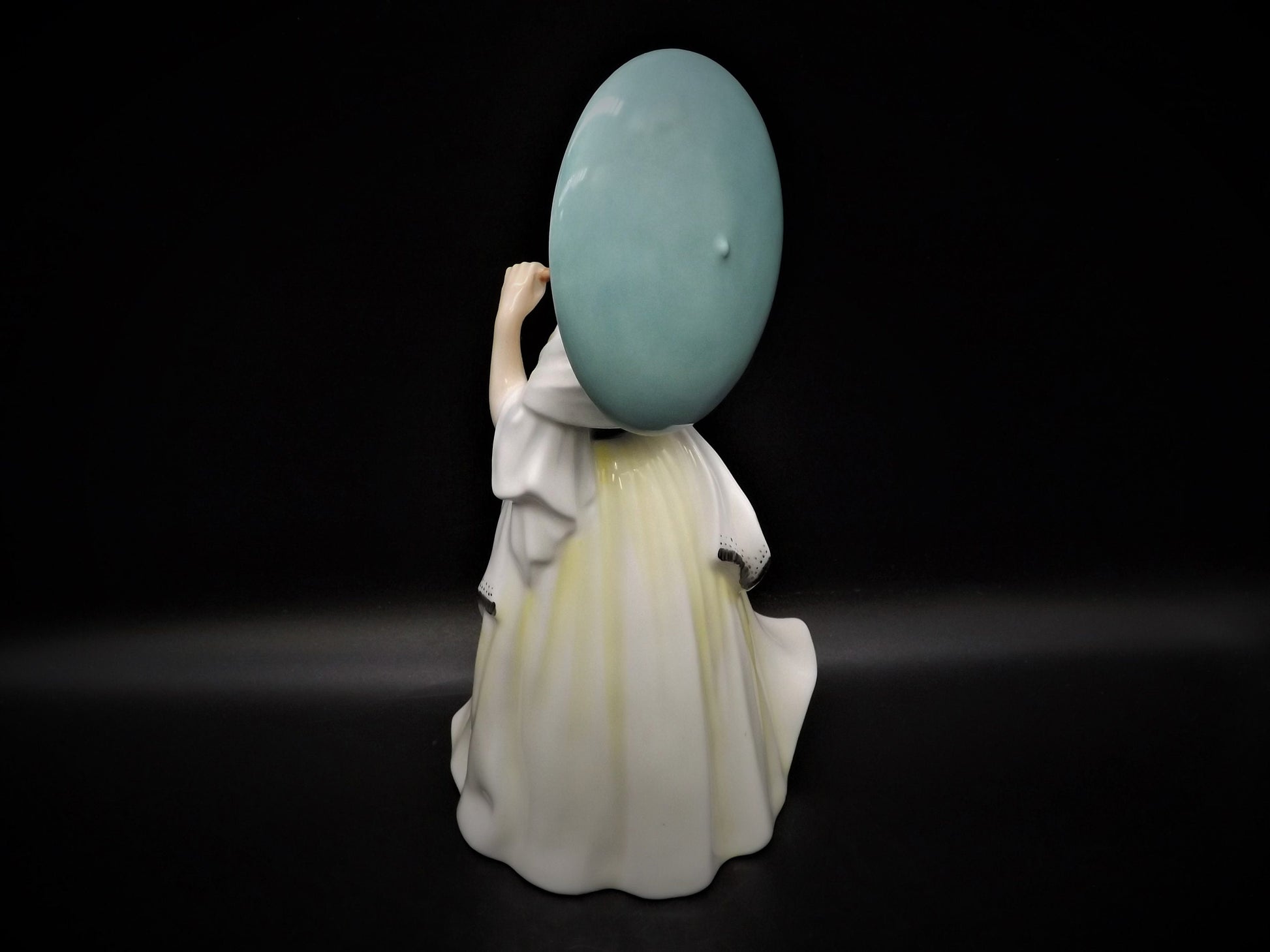 Vintage Royal Doulton Jane Figurine HN2806: Fine Bone China, Parasol