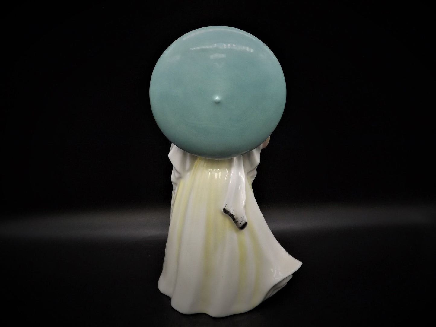 Vintage Royal Doulton Jane Figurine HN2806: Fine Bone China, Parasol