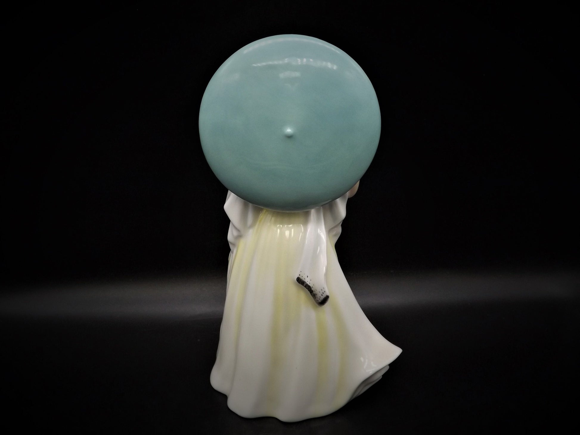 Vintage Royal Doulton Jane Figurine HN2806: Fine Bone China, Parasol