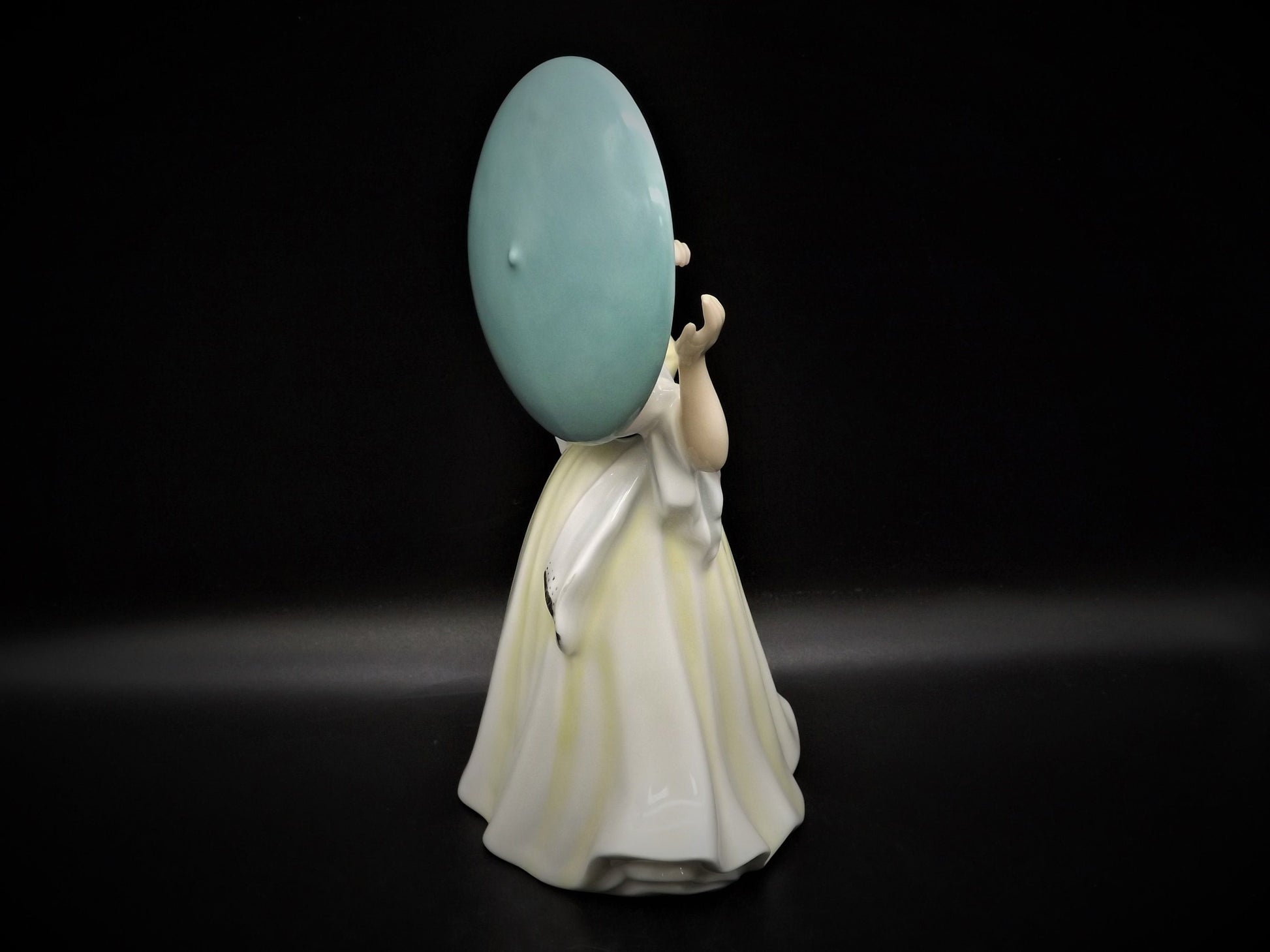 Vintage Royal Doulton Jane Figurine HN2806: Fine Bone China, Parasol