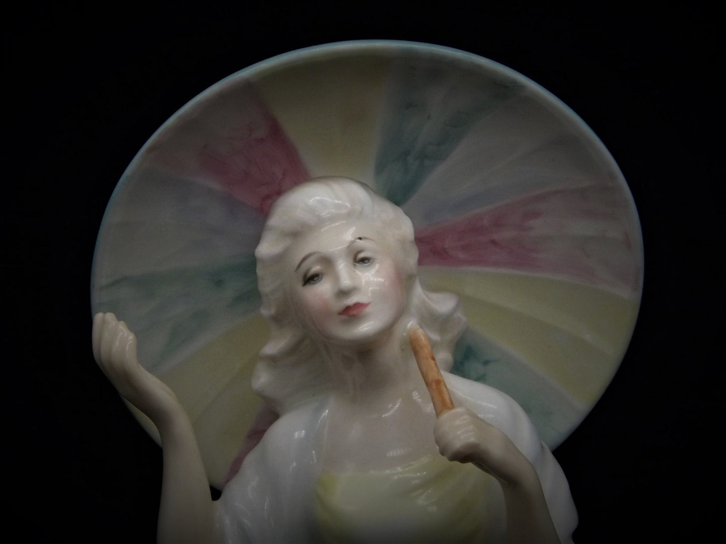 Vintage Royal Doulton Jane Figurine HN2806: Fine Bone China, Parasol