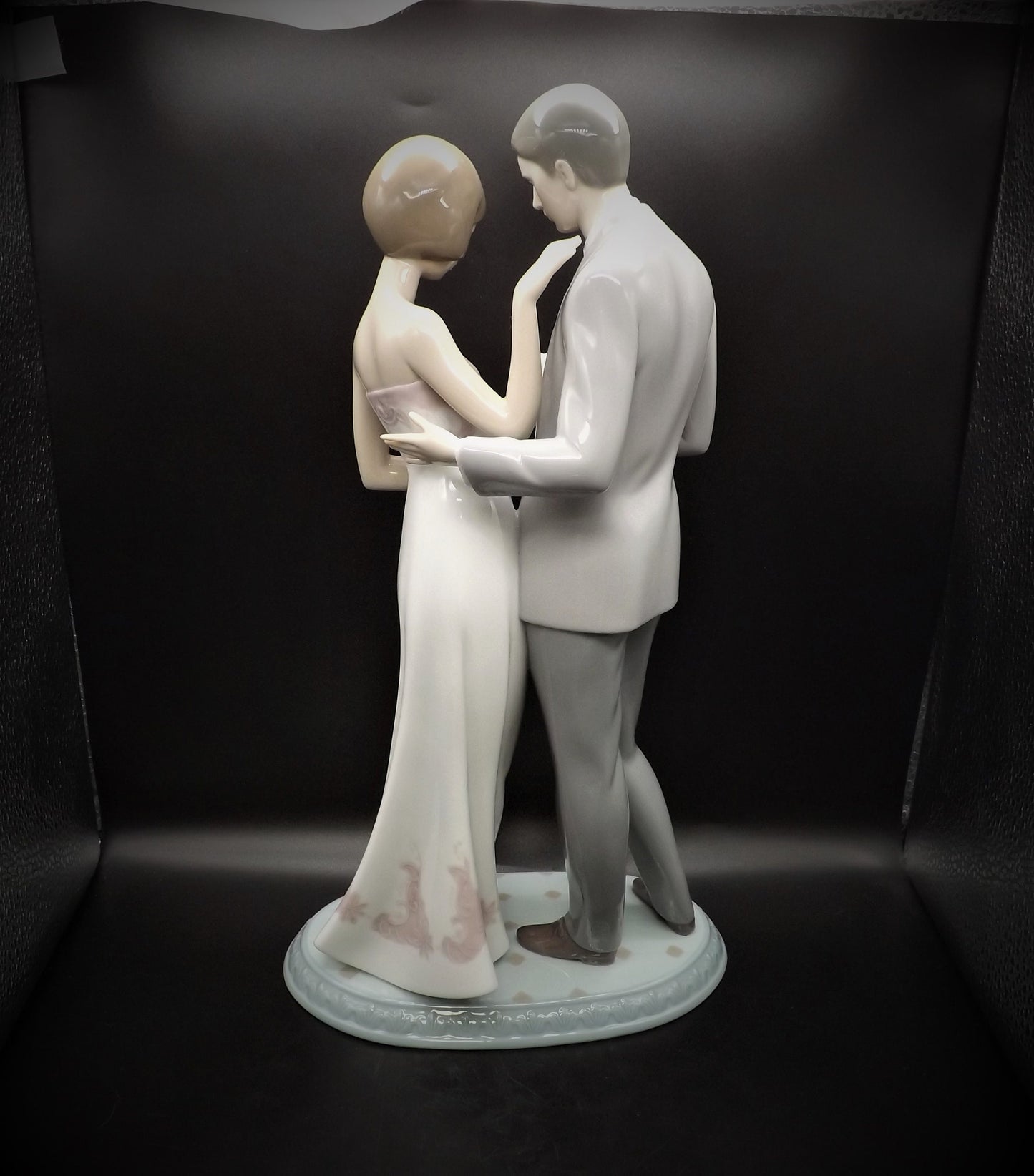 Vintage Lladro "Declaration of Love" Figurine #6597