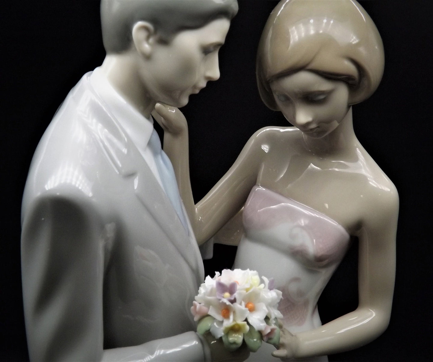 Vintage Lladro "Declaration of Love" Figurine #6597