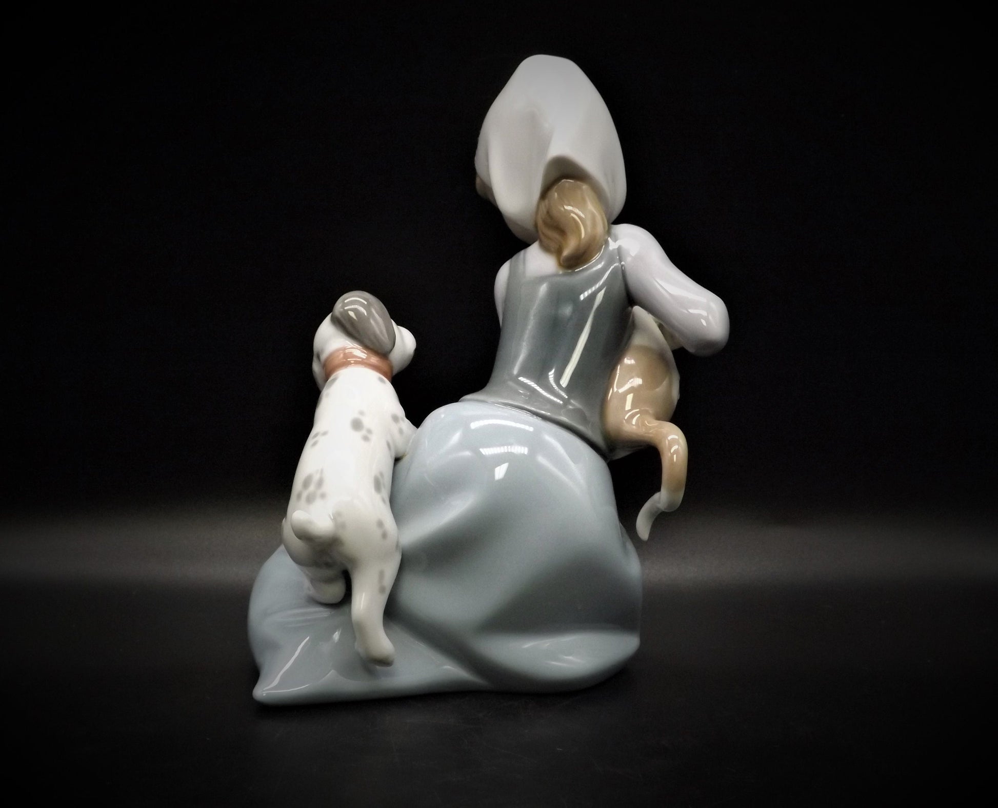 Vintage Lladro Figurine: "Dog and Cat" #5032, Girl with Kitten and Puppy
