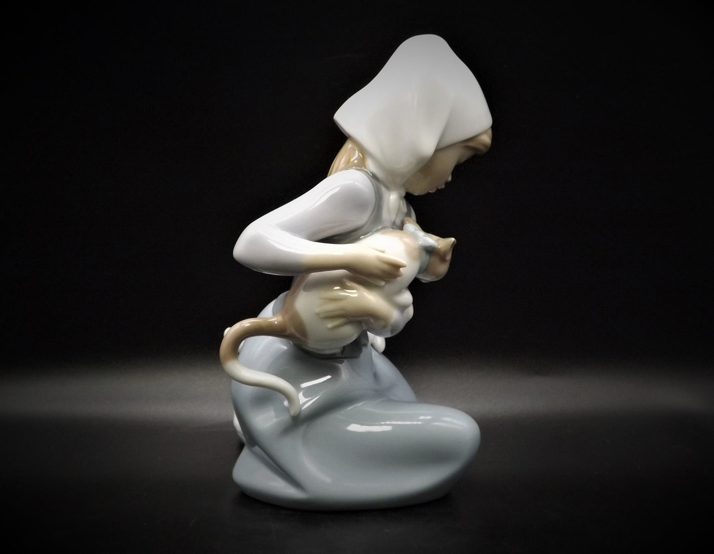 Vintage Lladro Figurine: "Dog and Cat" #5032, Girl with Kitten and Puppy