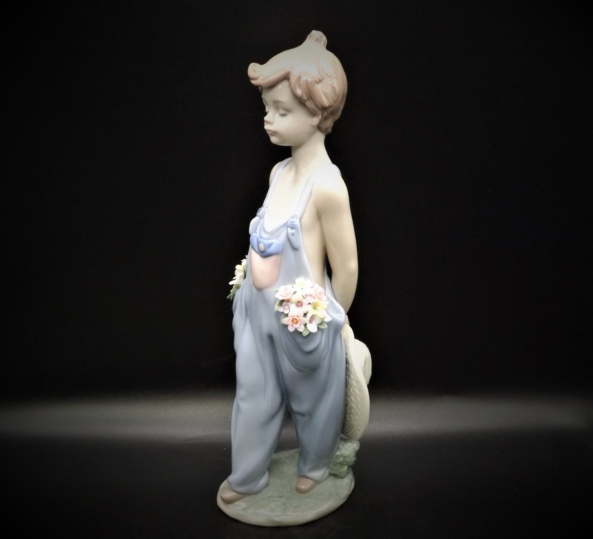 Vintage Lladro Figurine: "Pocketful of Wishes" Boy with Flowers #7650