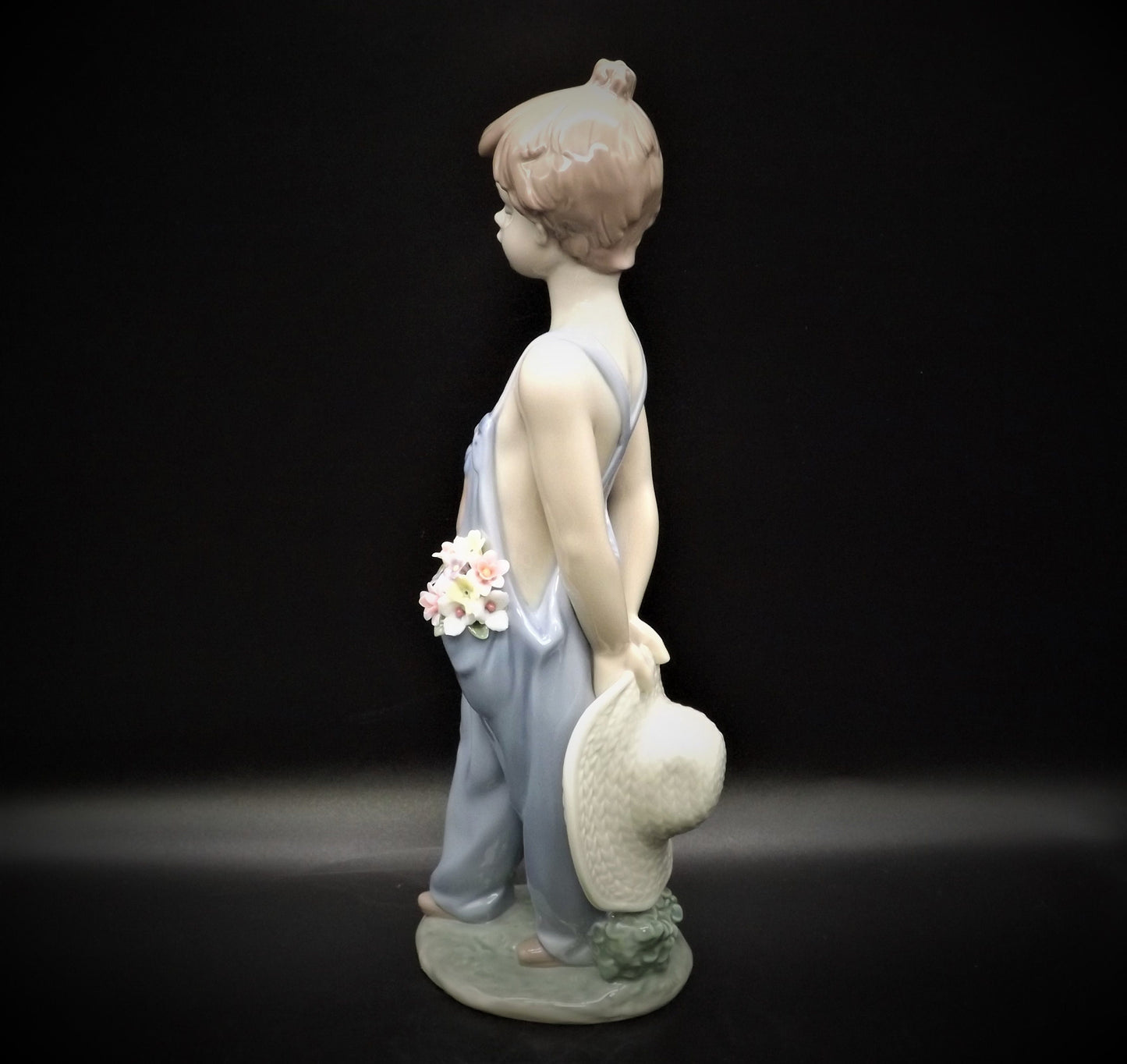 Vintage Lladro Figurine: "Pocketful of Wishes" Boy with Flowers #7650