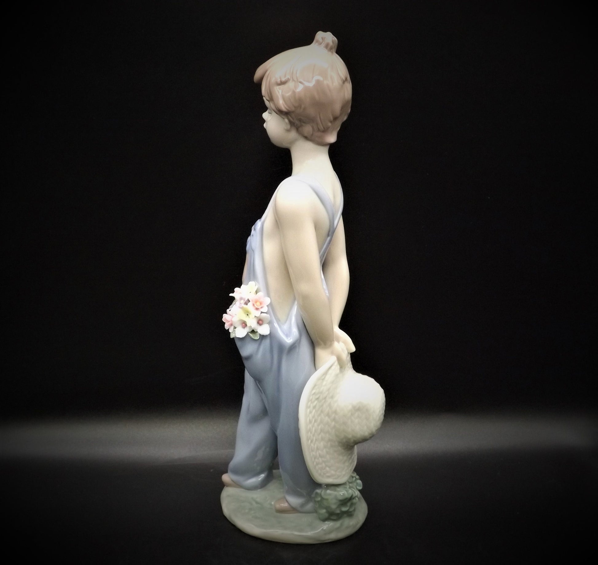 Vintage Lladro Figurine: "Pocketful of Wishes" Boy with Flowers #7650