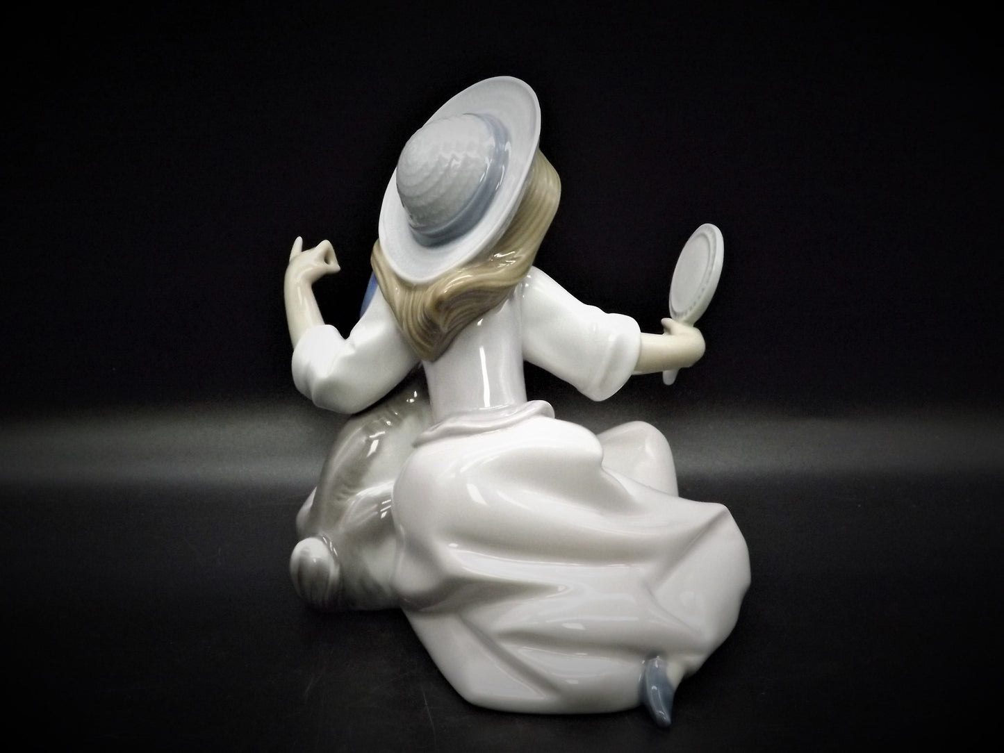 Vintage Lladro "Who's the Fairest" Figurine #5468