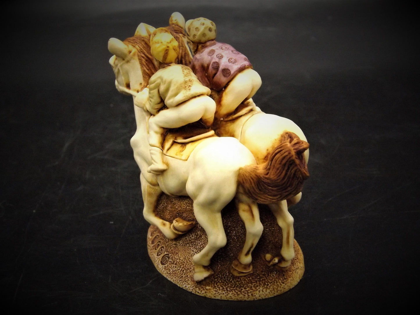 Retired 1996 Harmony Kingdom "Photo Finish" Horse Racing piece Excellent condition no box.