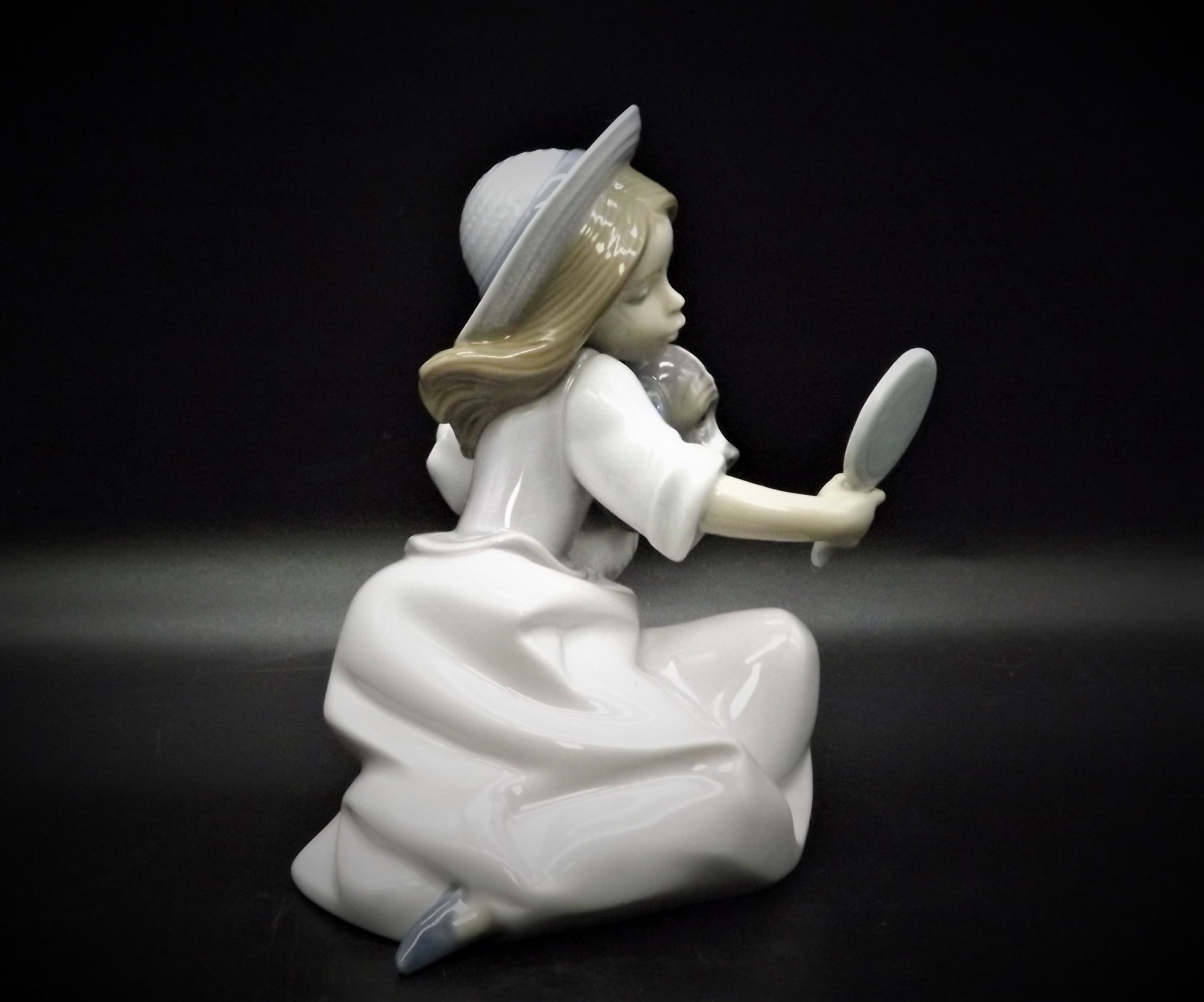 Vintage Lladro "Who's the Fairest" Figurine #5468
