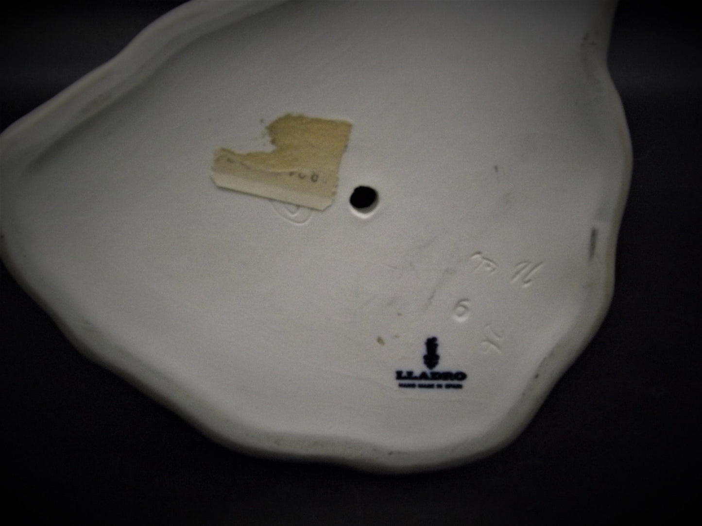 Vintage Lladro Girl Gathering Flowers Figurine #1172