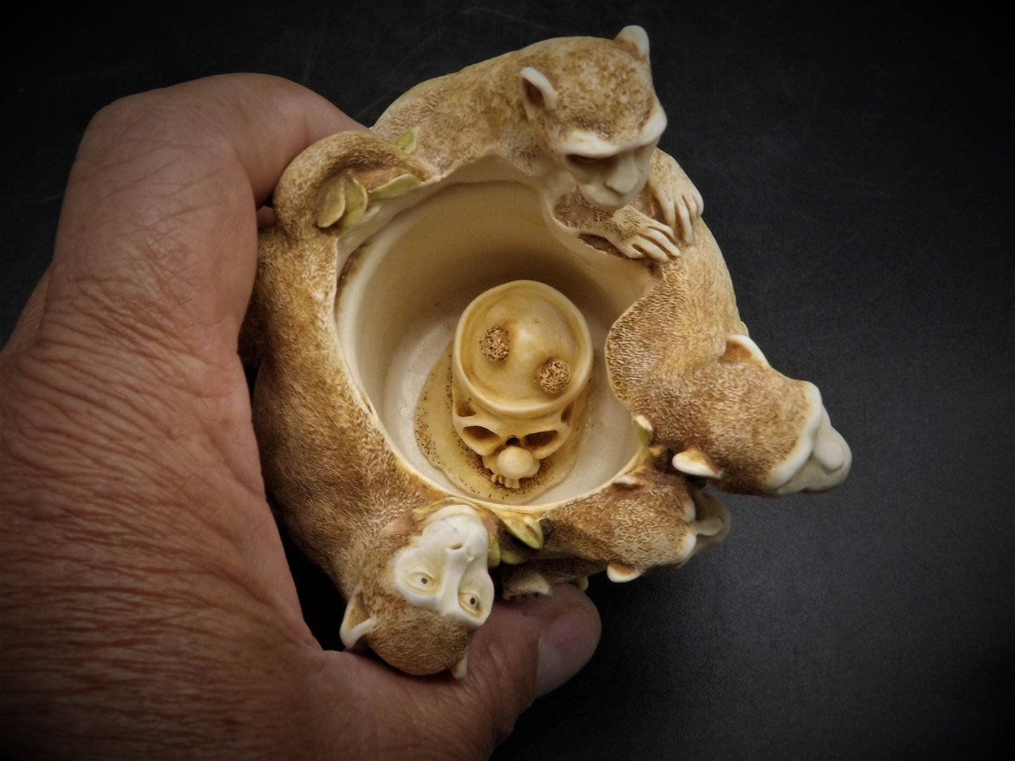 Harmony Kingdom Monkey Figurine: Family Reunion Treasure Jest, Limited Edition