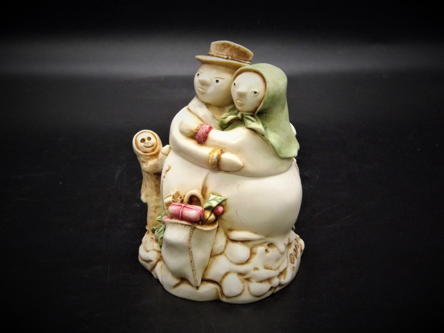 1999 Harmony Kingdom TJSESN99 "Snowdonia Fields" Snowman and Woman Treasure Jest Figurine. Retired.