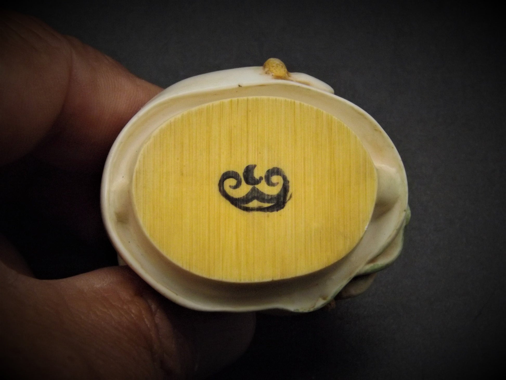 1999 Harmony Kingdom TJSESN99 "Snowdonia Fields" Snowman and Woman Treasure Jest Figurine. Retired.