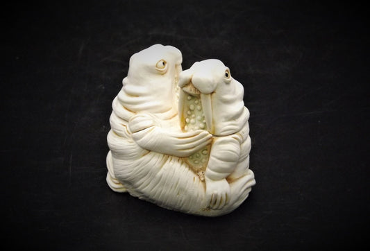 1994 Harmony Kingdom TJWA "Love Seat" Treasure Jest Walrus couple Figurine. Retired.