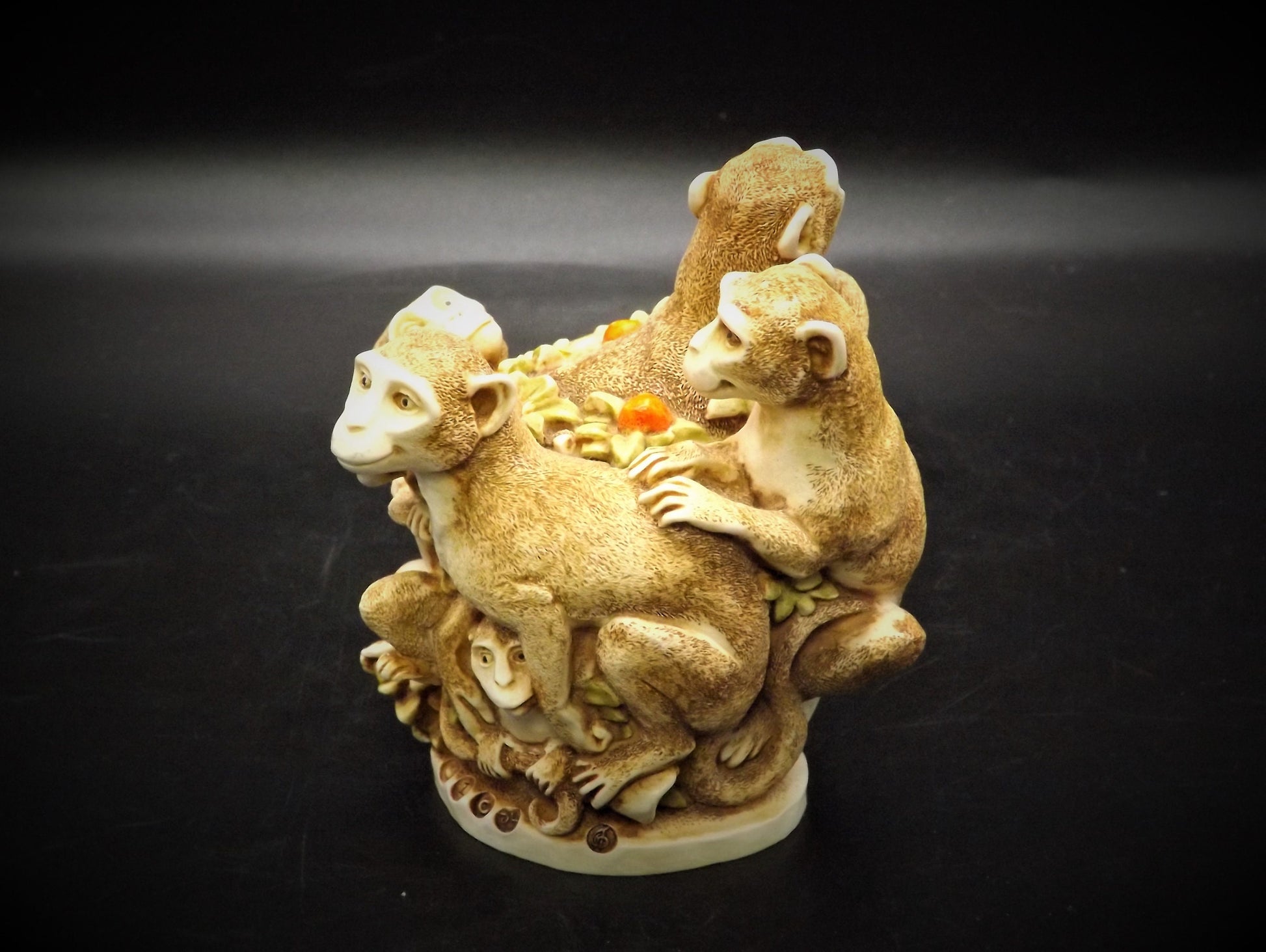 Harmony Kingdom Monkey Figurine: Family Reunion Treasure Jest, Limited Edition