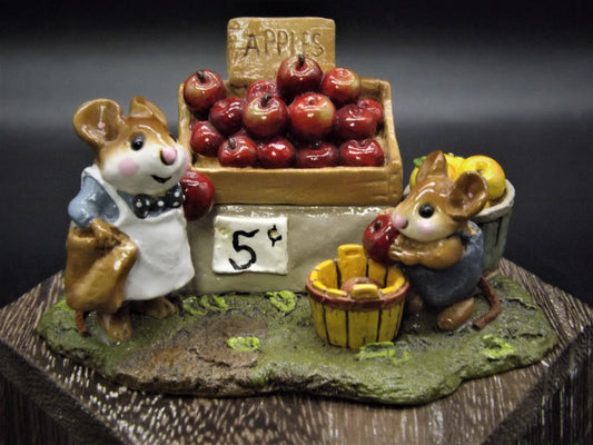 Vintage Wee Forest Folk Figurine: Adam's Apples Mouse Farmers Stand