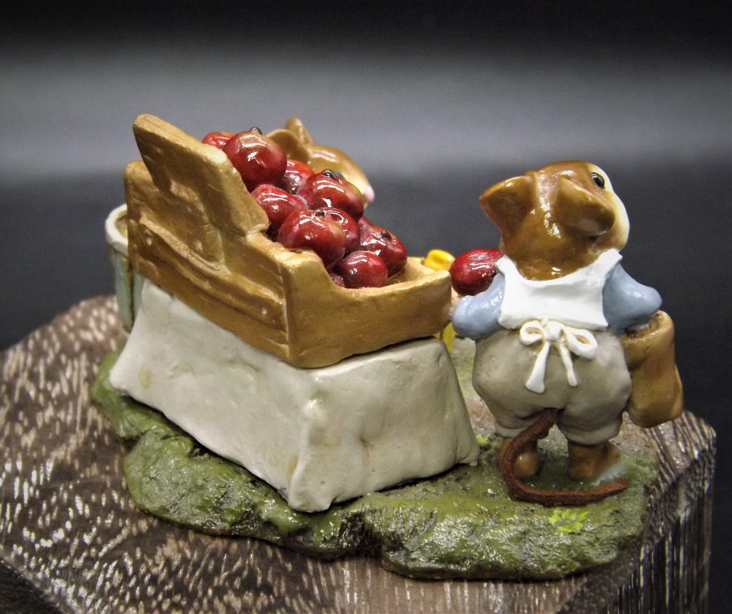 Vintage Wee Forest Folk Figurine: Adam's Apples Mouse Farmers Stand