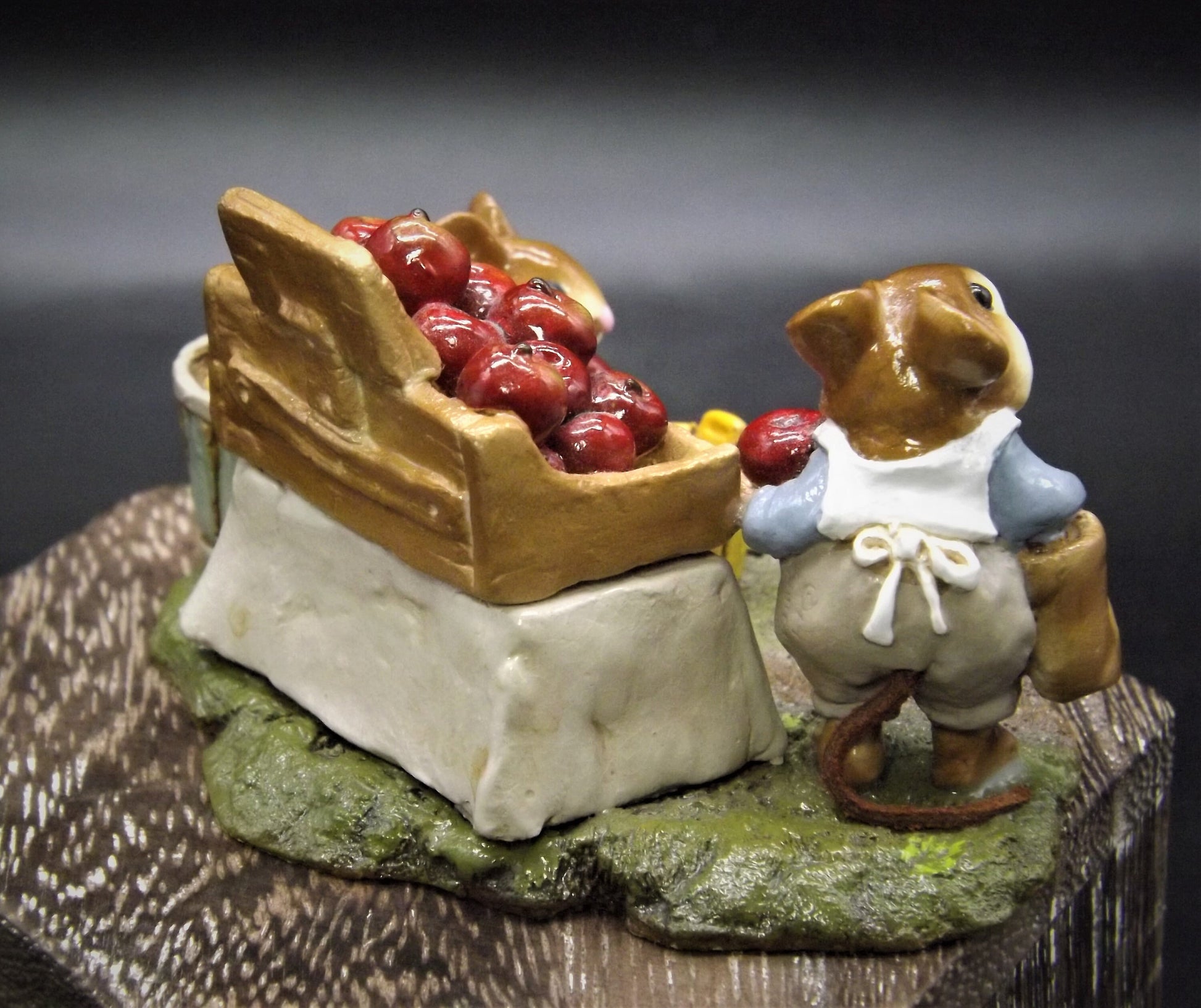 Vintage Wee Forest Folk Figurine: Adam's Apples Mouse Farmers Stand