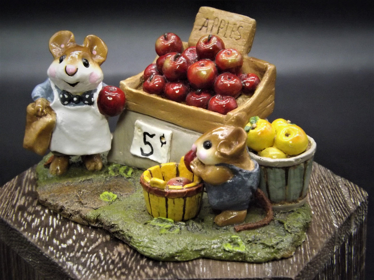 Vintage Wee Forest Folk Figurine: Adam's Apples Mouse Farmers Stand