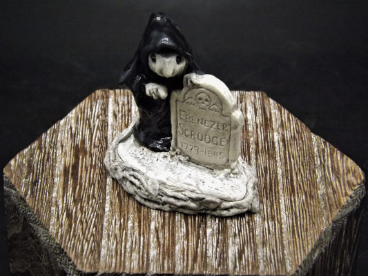 Vintage 1987 CC-06 Wee Forest Folk "Ghost of Christmas Yet To Come" Hand Painted spectral mouse from the story "a Christmas carol".